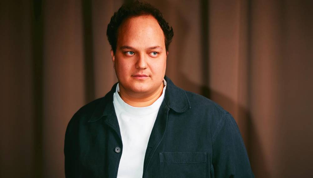 Lenny Waro, Gründer des SCHNACK Stand-Up Comedy Clubs sorgt für frisches Denken in der Comedyszene. ©Marvin Ruppert