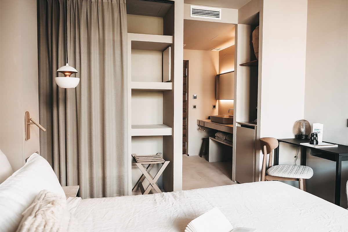Modern furnished Comfort double room Puerto in the Barefoot Hotel Mallorca with luxurious bathroom and cozy ambience